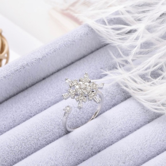 Snowflake Fancy Fidget Spinner Crystal CZ Rotating Silver Ring Resizable - Picture 5 of 5